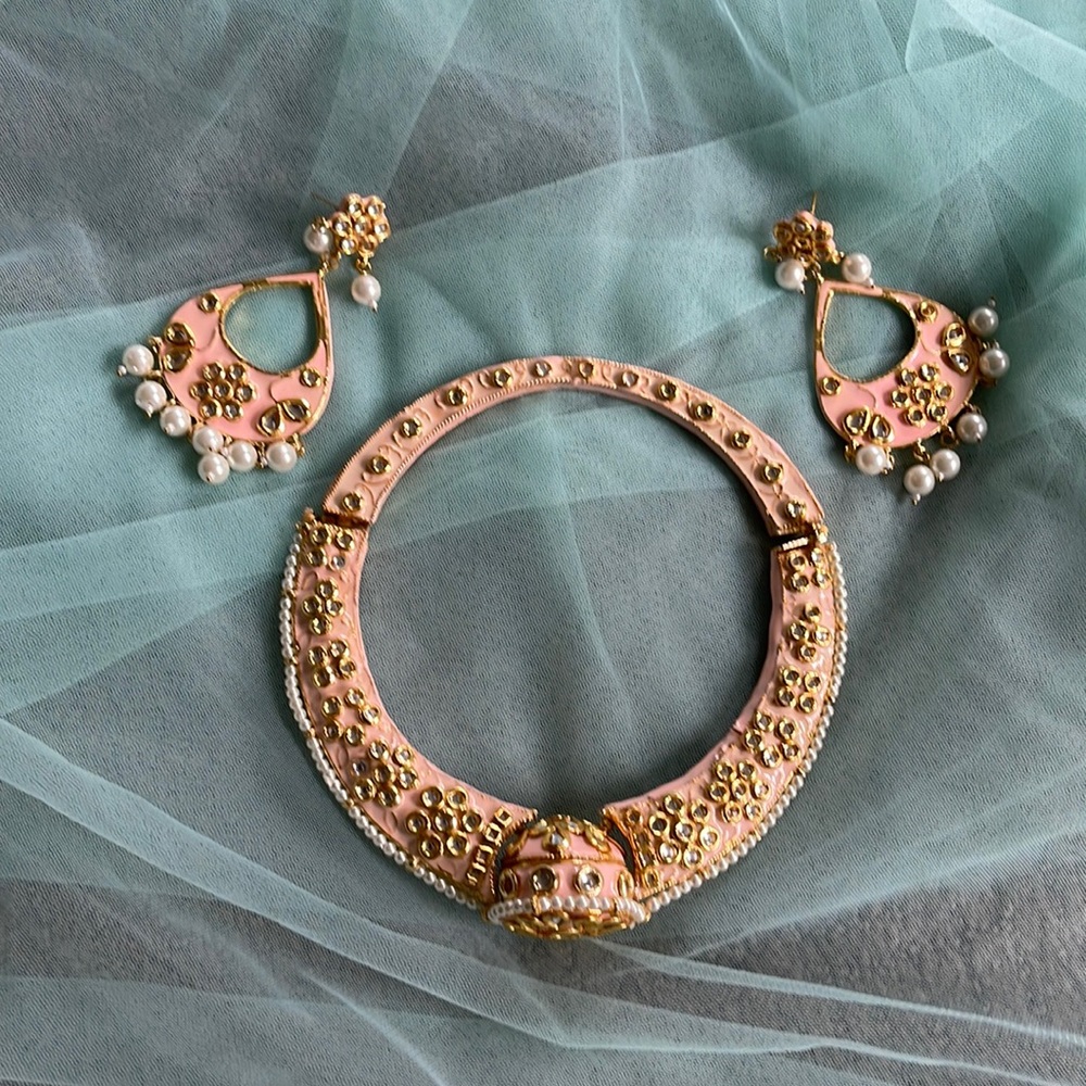 Peach Kundan Hasli (necklace set)